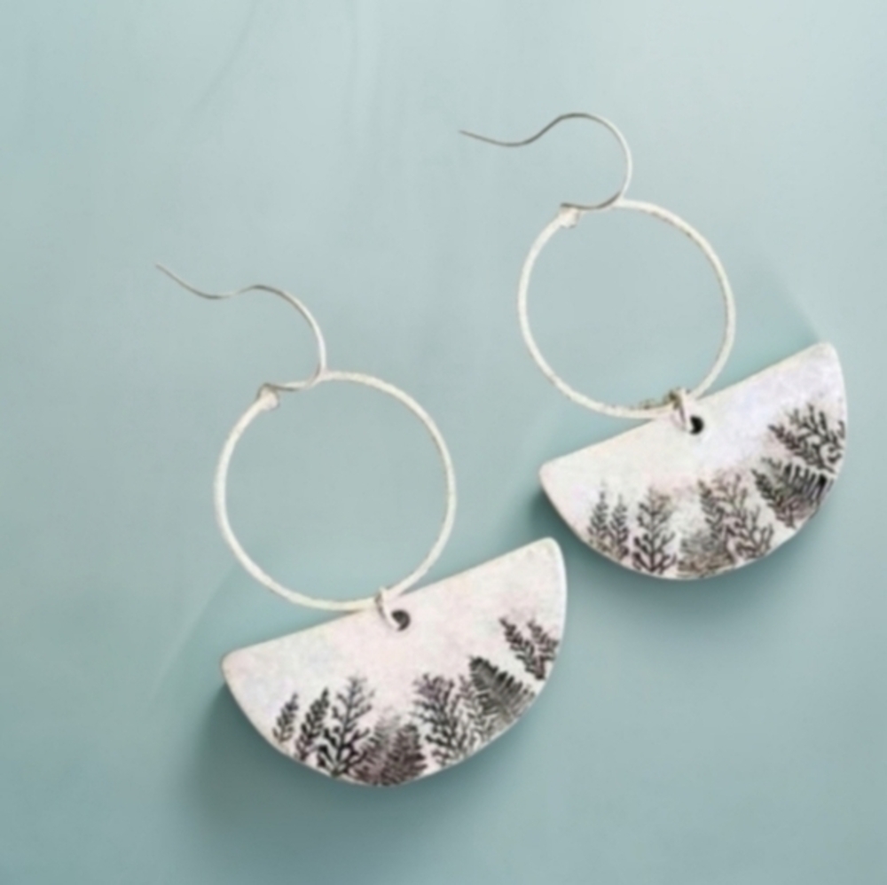 ANTHROPOLOGIE BOHO CARVED FOREST EARRINGS 1